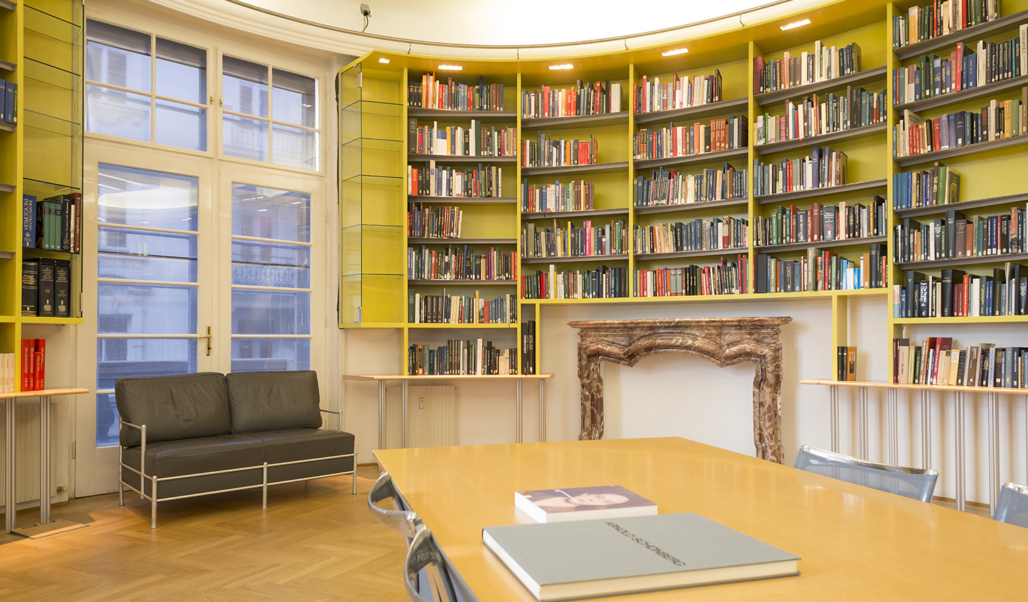 Library (© Hannes Böck)