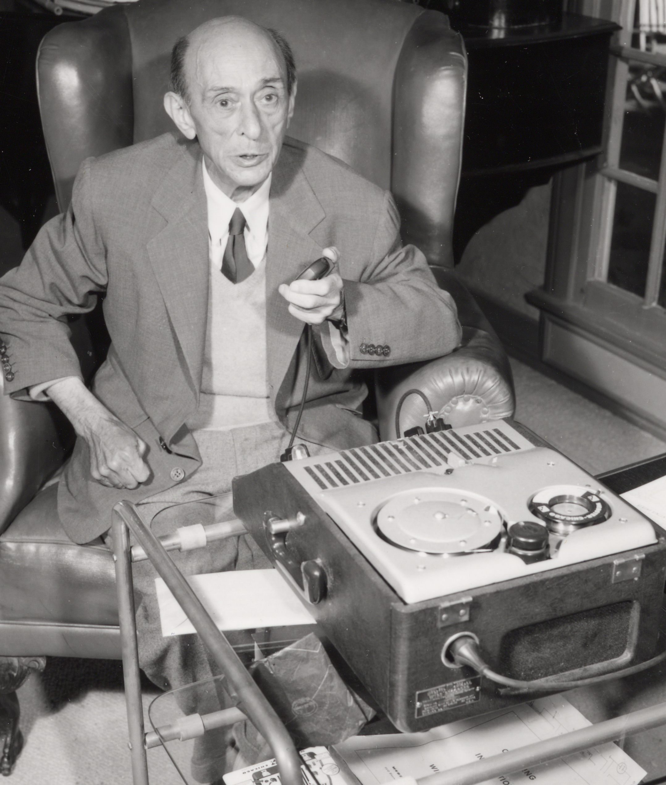 Arnold Schönberg with his Webster Wire Recorder, Los Angeles 1948
